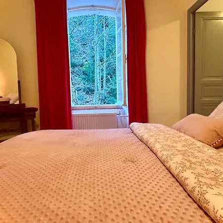 Couette-café Notre-dame D'escouloubre Sources D'eaux Chaudes Privées Et Sauna